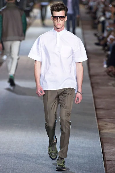 Look 20